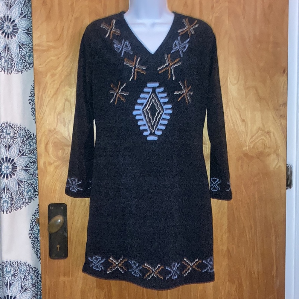 Highness Gray Embroidered Sweater Dress Size Large